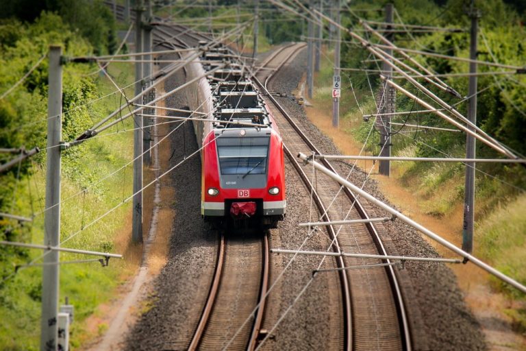 Revier-S-Bahn auf den Weg zu bringen